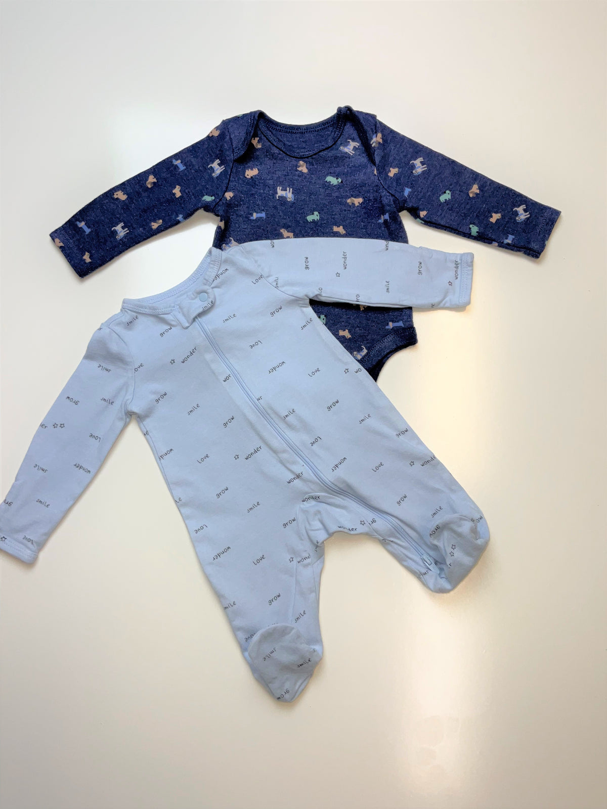 Carter&#39;s New Born  Boy&#39;s Onesies Bundle