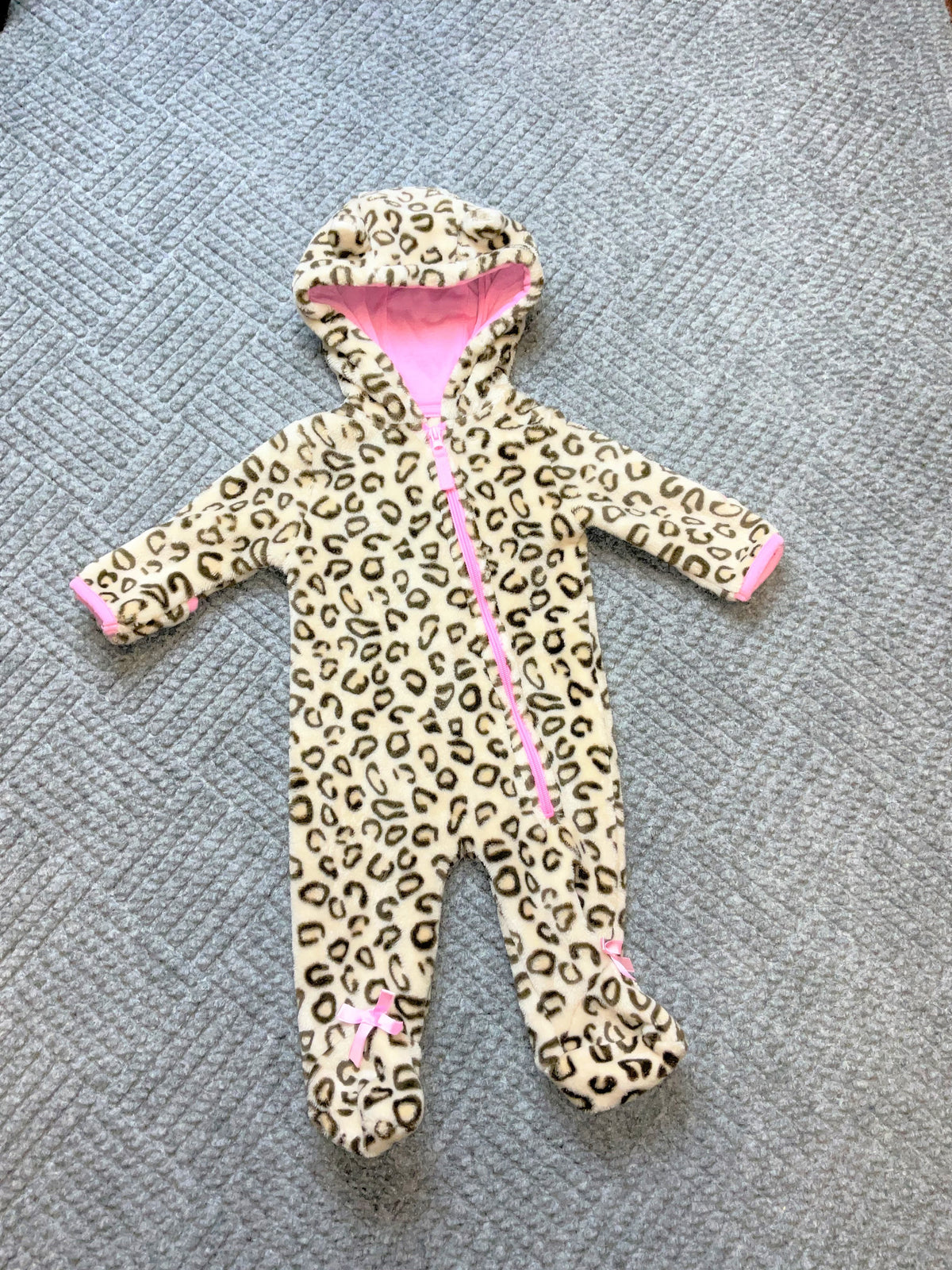 Weatherproof Girl&#39;s 6/9  Months Winter Wear.