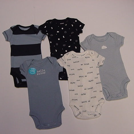 Carter&#39;s Infant Boy  Newborn Bundle Five Onesies!