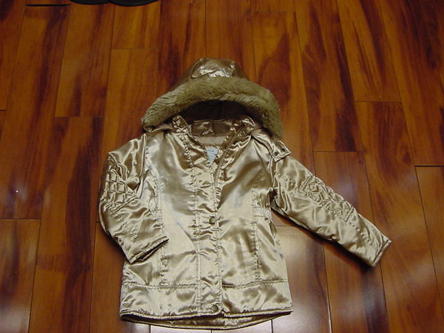 Circo Girl&#39;s Gold Coat Size 4T.