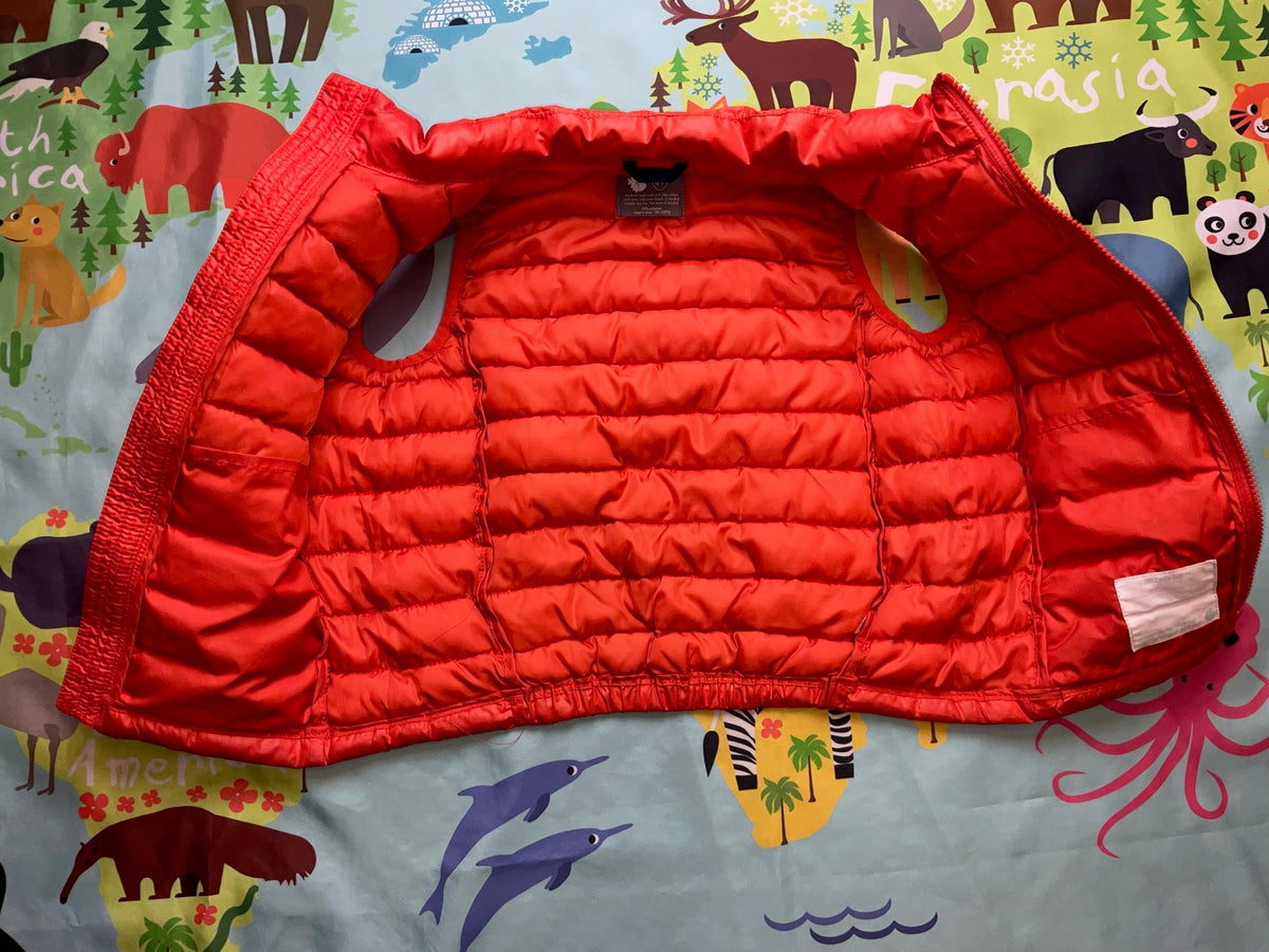 PRIMARY BOY&#39;S VEST SZ 6-7.