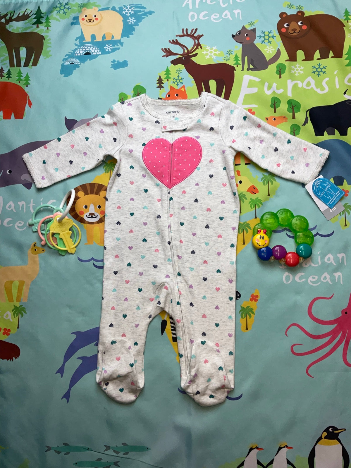 Carter&#39;s Girl&#39;s One Piece with Heart. 6 MONTHS