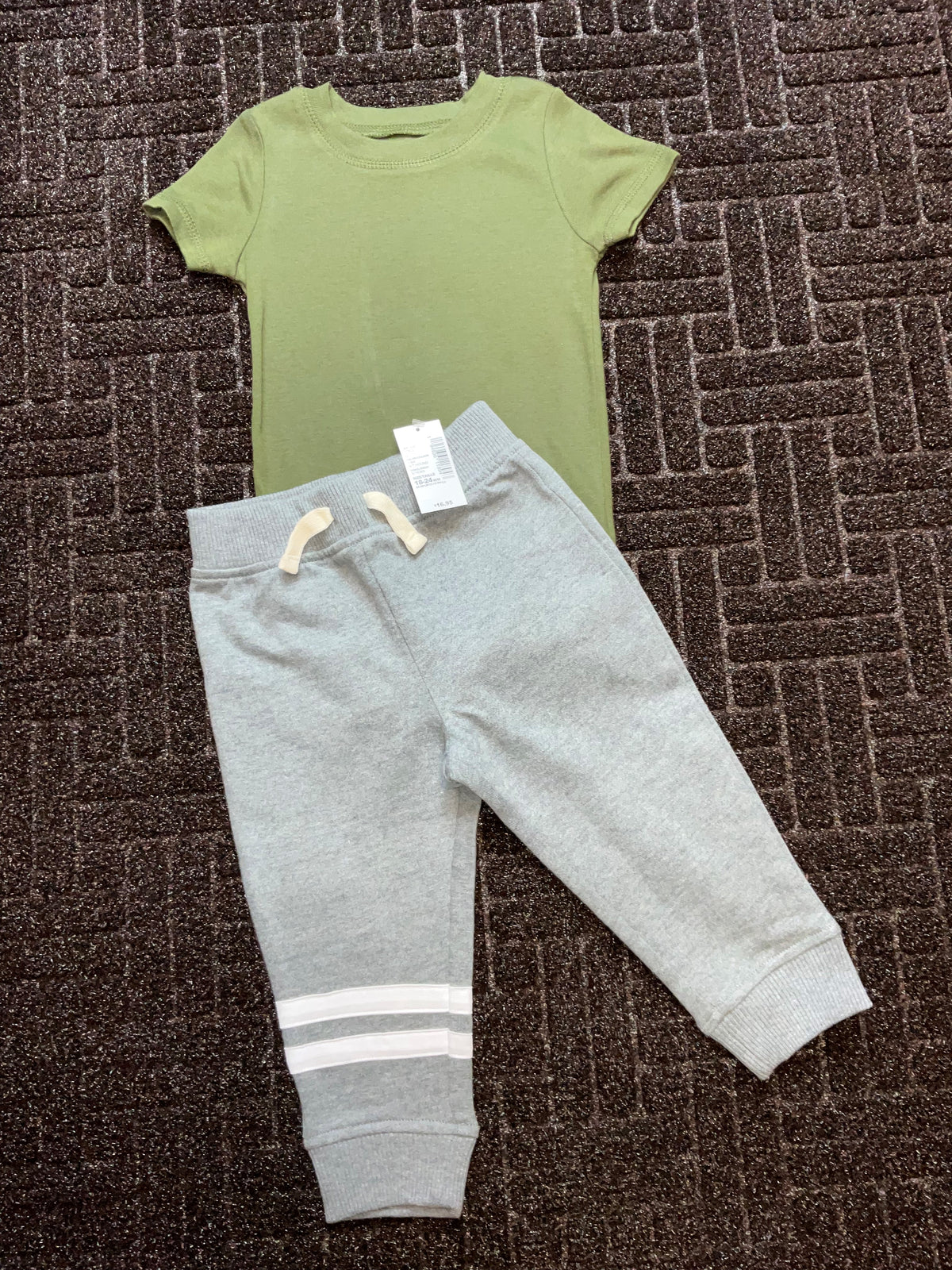 Bundles Baby Place Boy&#39;s Outfit 18-24 Months.