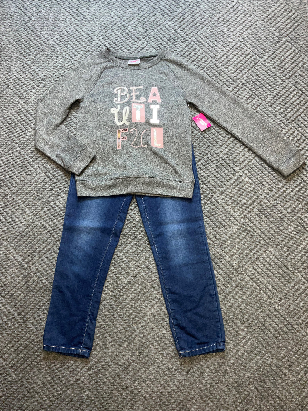 Extremely Me Girl&#39;s Size 10/12  Sweater Outfit.