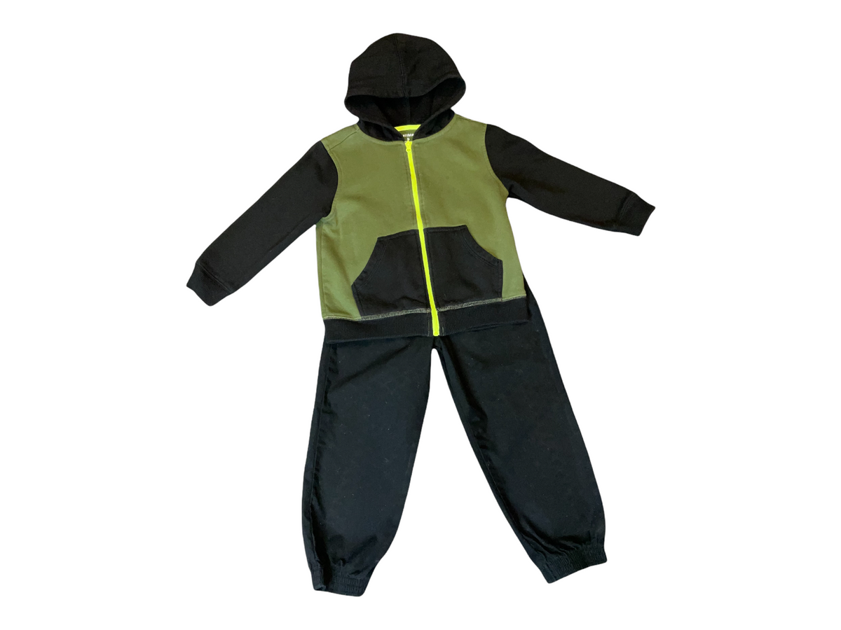 Healthtex Boys 5T Hoodie Outfit..