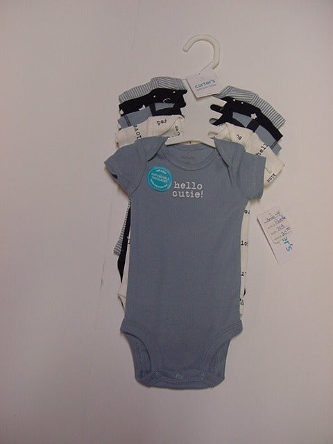 Carter&#39;s Infant Boy  Newborn Bundle Five Onesies!